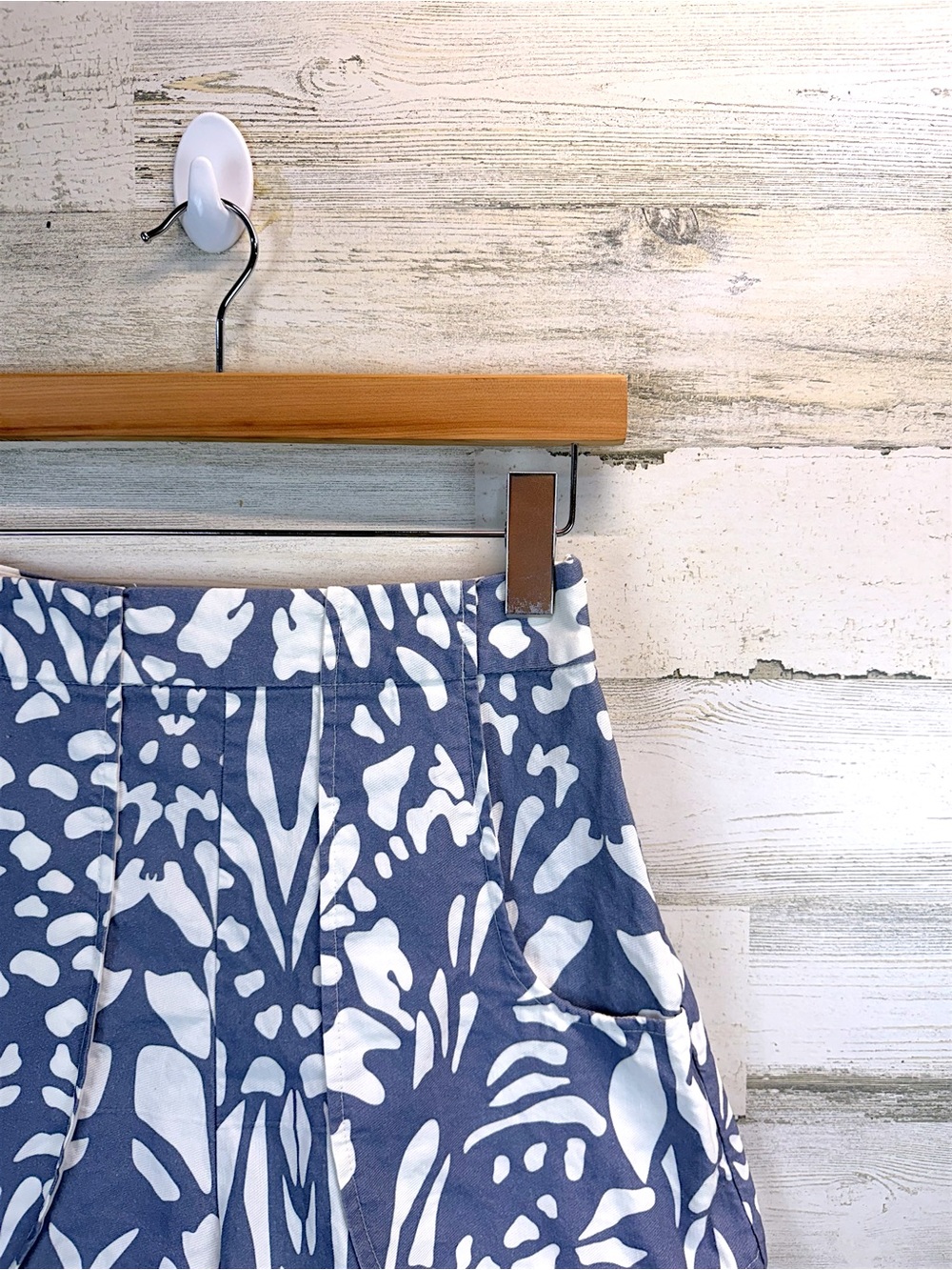 Anthropologie OhSevenDays Poche High Rise Linen Blend Printed Shorts Medium - Picture 9 of 14